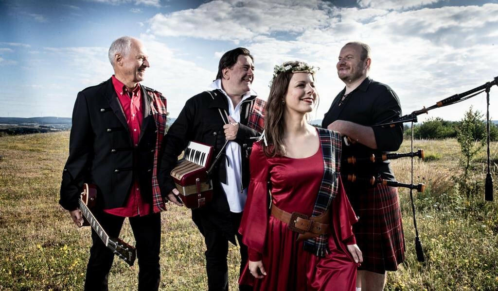 Lagana entführen die Zuhörer:innen musikalisch in die schottischen Highlands.