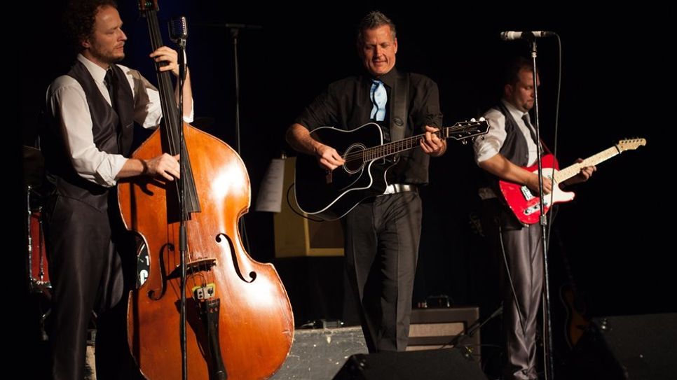 Die großen Klassiker des bekannten Sängers Johnny Cash: The Cashbags bringen pures Country-Feeling auf die Bühne der Stadthalle. Foto: eb