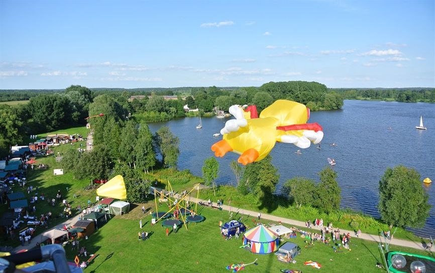 Ein umfangreiches Programm wird den Besuchern des Seefestes geboten. Foto: eb