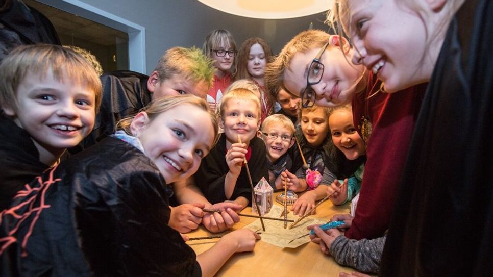 Das Jugendnotkeuz Osterholz/Grasberg veranstaltet eine Übernachtungsparty mit Zauberstäben.  Foto: eb