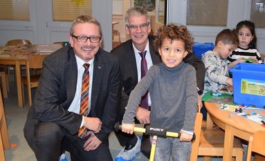 Mit den Laufrädern sollen die Kleinsten nun mühelos lernen, das Gleichgewicht zu halten und koordinierte Bewegungen zu machen. Foto: eb