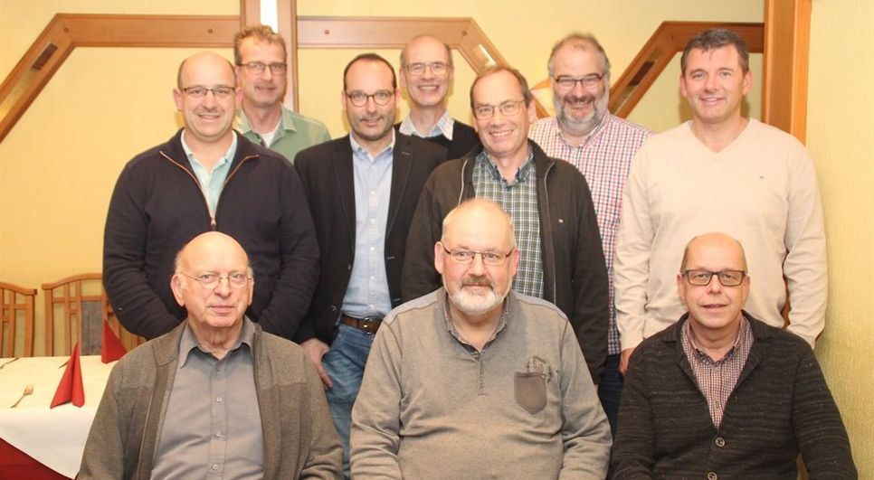Neu bauen, modernisieren, renovieren oder sanieren. Die Mitglieder der 50plus Handwerker Komplettleistung zogen auf ihrer jüngsten Zusammenkunft eine positive Bilanz. Das zurückliegende Geschäftsjahr sei unglaublich gut gelaufen.  Foto: im