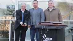 Werner Schauer, Christof von Schroetter und Michael Zahlten von der JOMA-Umwelt-Beratungsgesellschaft, die Landkreis und ASO bei den Planungen für ein Kompostwerk unterstützt.  Foto: jm