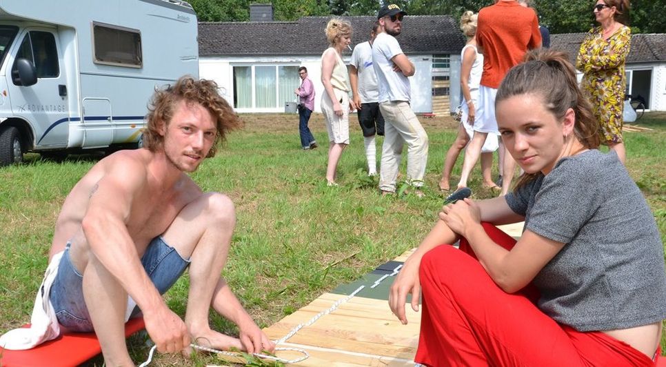 Auch die beiden Architekten Helena Rafalsky und Jonathan Heck kamen im Rahmen des „Ausnahmezustandes“ in diesem Jahr nach Worpswede, um ihre Kunst zu präsentieren.  Foto: ui/Archiv
