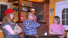 Penny´s Gäste bringen nicht nur Hunger mit, sondern sie erzählen am Autobahnimbiss auch über ihre Sorgen und Nöte!  Foto: mr