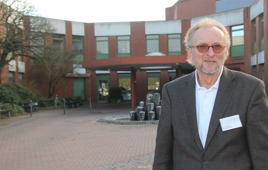 Als Krankenhausseelsorger ist Pastor Rudolf Preuß Ansprechpartner, aufmerksamer und einfühlsamer Zuhörer für die großen und kleinen Sorgen und Nöte, aber auch für die Freuden des Lebens.  Foto: im
