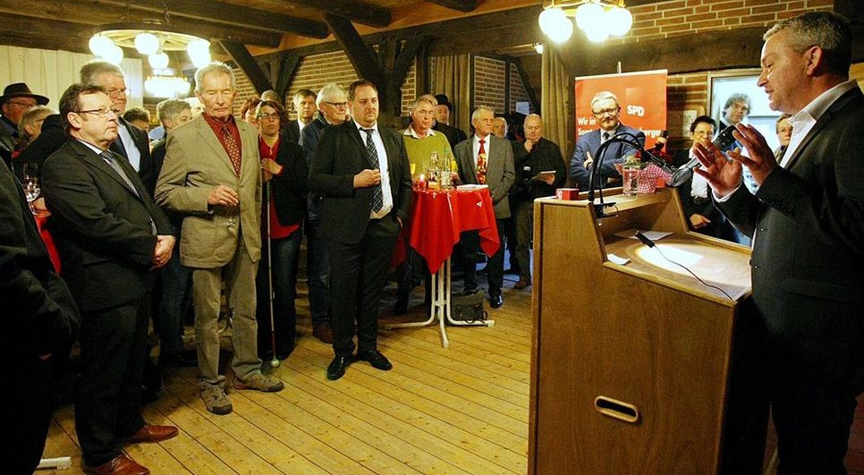 SPD-Fraktionsvorsitzender Gerd Brauns während seiner Begrüßung zum Neujahrsempfang im Heimathaus.  Foto: ek
