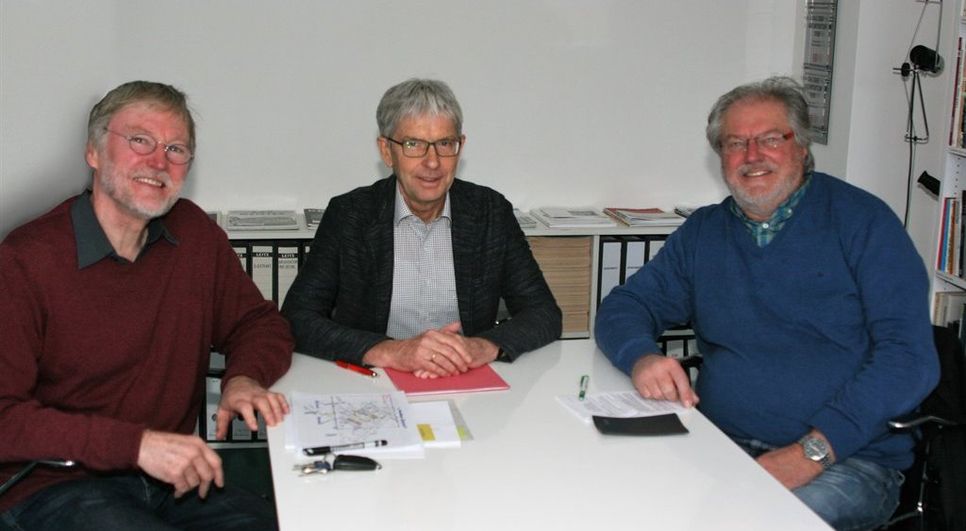 Lothar Tabery (v.l.), Kurt Koopmann und Manfred Bordiehn hoffen auf eine große Resonanz auf ihre Vortrags- und Diskussionsveranstaltung am 20.Februar im Hotel Daub. Foto: sla