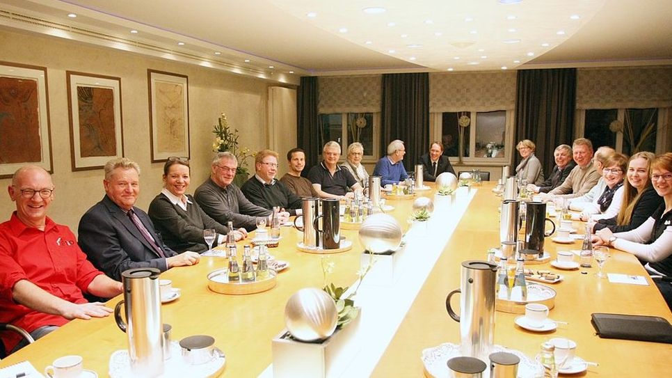 Auf Einladung der Volksbank eG Osterholz-Bremervörde kamen die Vertreter der mit einer finanziellen Unterstützung beschiedenen Vereine des Landkreises.  Foto: ek