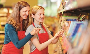 Hilfreich für die Berufswahl: Praktika während der Schulzeit geben einen ersten Eindruck und beide Seiten können sich kennenlernen. Foto: Robert Kneschke/Fotolia/randstad