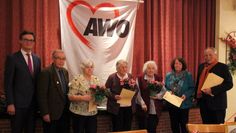 Bürgermeister Krisitan Tangermann, Hermann Stürmann und Uwe Kempf ehrten die langjährigen Mitglieder Irmgard Roschen (45 Jahre), Idaliese Wrieden (50 Jahre), Edith Annuß (40 Jahre) und Ingrid Kluth (30 Jahre).  Foto: eb