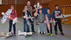 Der TV Falkenberg freut sich über Zuwachs bei den jugendlichen Modellfliegern in der Halle.   Foto: eb