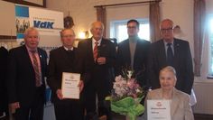 Ehrung für 40 Jahre Mitgliedschaft im VdK. Klaus Sass, Günter Kirchhoff, K.-W. Portermann, Jan Göldner, Edelgard Schaper (sitzend), Walter Dammann (von links). Foto: eb