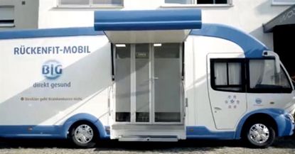 Zum Fitnesstag reist auch das Rückenfit-Mobil der BIG an und führt Messungen zur Rückengesundheit durch. Foto: eb