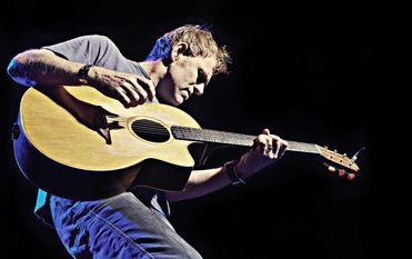Der Singer/Songwriter Martyn Joseph versucht mit seiner Musik, die Hoffnung zu wecken. Foto: eb
