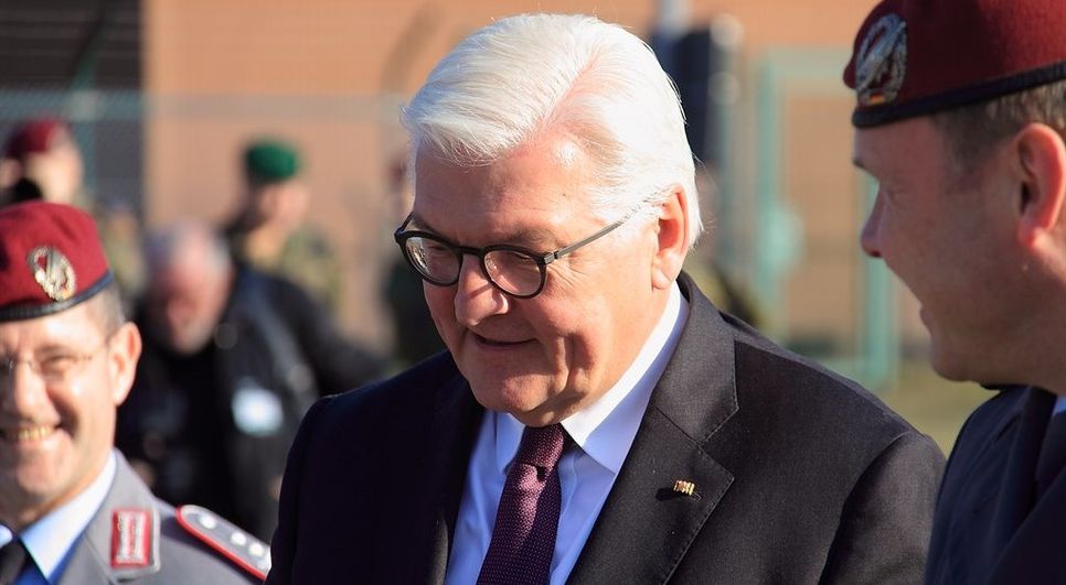 Mit Frank-Walter Steinmeier besuchte am 18.Februar 2019 erstmalig ein Bundespräsident die Fallschirmjäger-Kaserne in Seedorf.  Fotos: ls