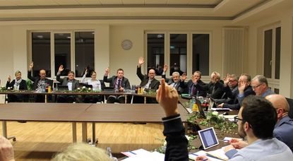 Die Mitglieder des Selsinger Samtgemeinderates hatten eine lange Tagesordnung abzuarbeiten. In allen Punkten, besonders aber in Sachen Haushalt und Investitionsprogramm, herrschte bei den Abstimmungen überzeugende Einstimmigkeit.  Foto: ue