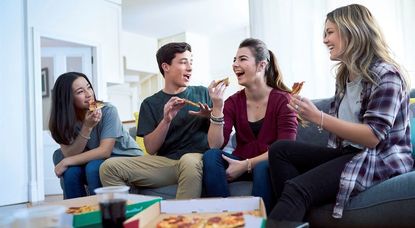 Von schweren Hörminderungen sind auch immer mehr jüngere Menschen betroffen.
Foto: djd/www.ich-will-hoeren.de