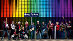 13 Rentner, eine Band - NeverTooLate treten in der Stadthalle auf.  Foto: eb
