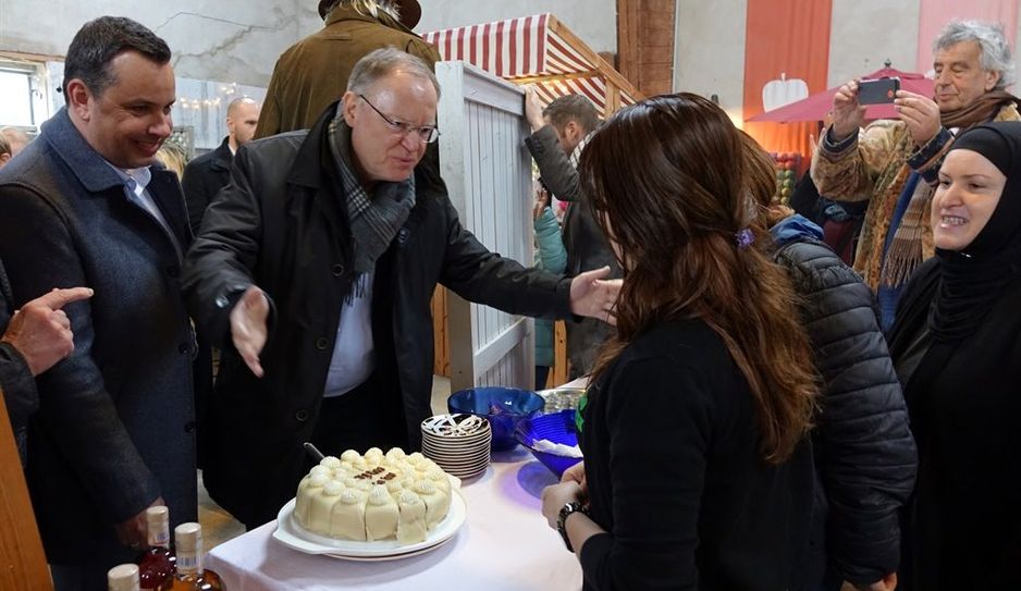 Ministerpräsident Stephan Weil (SPD) besucht den Beverstedter RegioMarkt. Fotos: khe