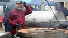 Ein Selfie mit frischer Osterholz-Scharmbecker Bratwurst - ein Souvenir für die Ewigkeit.  Foto:ek