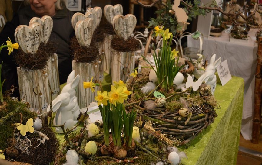 Wunderschöne Osterfloristik kann bei der Frühlingsausstellung erworben werden. Foto: eb
