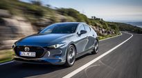 Weiterentwickelte Interpretation des Kodo Designs, Komfort, Bedienung und Sicherheit umfassend verbessert, neue Skyactiv Technologien für mehr Effizienz und Fahrvergnügen - Der neue Mazda3 besticht mit vielen Extras.   Foto: mazda-press