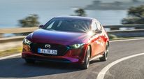 Die Neuauflage des Kompaktmodells leitet eine neue Mazda Ära ein. Der neue Mazda3 besticht mit klaren Linien und vielen Extras. Fotos: Mirko Stephan/Mazda