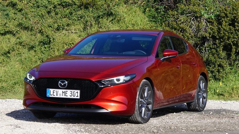 Die Neuauflage des Kompaktmodells leitet eine neue Mazda Ära ein. Der neue Mazda3 besticht mit klaren Linien und vielen Extras.  Fotos: Mirko Stephan/Mazda