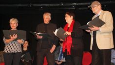 Doris Stoeckel, Thomas Conrad, Petra Neubauer und Carsten Platz zitieren aus den Erzählungen der Zeitzeugen Waltraud Prang, geb. Schmidt, Kurt Schmidt, Erika Janke, geb. Schmidt und Dieter Schmidt. Sie sind vier von sechs Geschwistern der ostpreußischen Flüchtlingsfamilie, die im Niedersachsenstein gelebt haben. Foto: mr