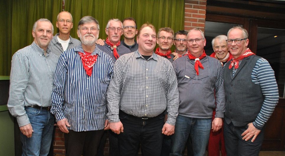 Pianist Klaus Scharffenorth (r.) und Autor Hans-Hinrich Kahrs freuten sich über den gelungenen Lese-Liederabend in Alfstedt. Foto: uml