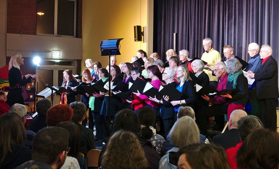 Zum neunten Mal in Folge veranstaltete der Chor Choriginell zusammen mit der IGS ein Benefiz-Konzert, um schulische Projekte in Äthiopien zu unterstützen. Foto: Martin Schröder