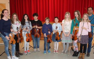Das Kinder-Streichorchester „concertino“ trat bei den Frühjahrskonzerten in Bremen Borgfeld auf.  Foto: eb