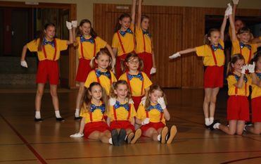 Die Step Kids zeigten ihren Pinnocchio-Tanz und begeisterten damit das Publikum beim Werbeabend des TuS Alfstedt. Foto: eb