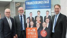 Freuen sich auf die siebte Auflage der Finanzierungstage der Volksbank Osterholz-Bremervörde in der Alte Straße: Finanzierungsspezialist Andreas Klein, Regionaldirektor Frank Wassermann und Marketingleiter Jens Themsen (von links).   Foto: ue