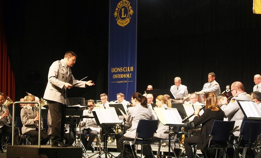 Oberstleutnant Martin Wehn leitete das Heeresmusikkorps Hannover, das immer auf der Suche nach Nachwuchs ist: „Voraussetzung: Sie spielen ein Instrument.“  Foto: ek