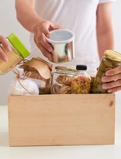 Mit Lebensmittelspenden hilft der Lions Club den Tafeln.
Foto: Adobe Stock/ makistock