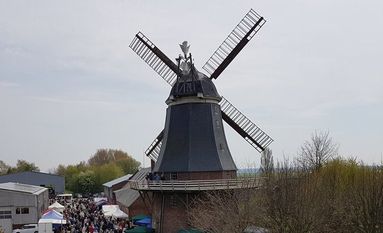 An der Aschwardener Mühle wird es auch 2019 wieder einige schöne Veranstaltungen geben. Das hübsche Mühlencafé öffnet ab 5. Mai die Türen und lädt zu Kuchen und zum Verweilen ein. Foto: eb