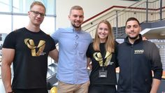 Sie gehören zum Osterholz-Scharmbecker Team (von links): Kai Damnitz, Regionalleiter Marcel Neumann, Lisann Focke und Tayfun Isik.  Foto: ui