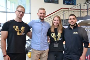 Sie gehören zum Osterholz-Scharmbecker Team (von links): Kai Damnitz, Regionalleiter Marcel Neumann, Lisann Focke und Tayfun Isik. Foto: ui