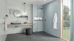 Altersgerechte, barrierefreie Badsanierung sollte mit dem Fachmann vor Ort besprochen und individuell geplant werden. Foto: Villeroy &amp; Boch Fliesen/Deutsche Fliese/akz-o