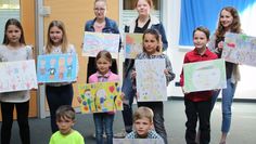 Ausgezeichnet: die Gewinner/innen des Jugendwettbewerbs „jugend creativ“ auf Ortsebene mit ihren Werken.  Foto: pvio