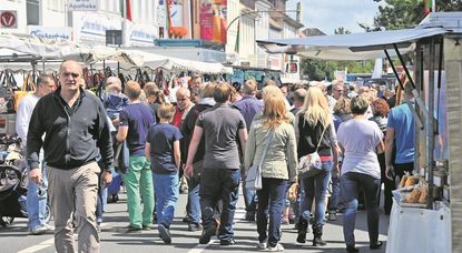 Die Neue Straße wird beim Vörder Stadtfest zur Flaniermeile. Foto: Archiv