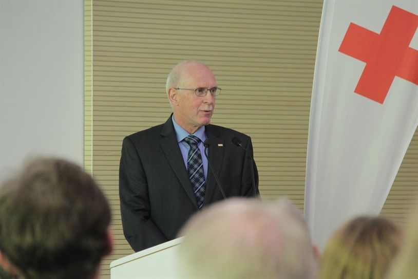 Volker Leopold, Leiter des Rettungsdienstes beim DRK, fasste die Geschichte des Notarztsystems bei der Feierstunde kurz zusammen. Foto: jm