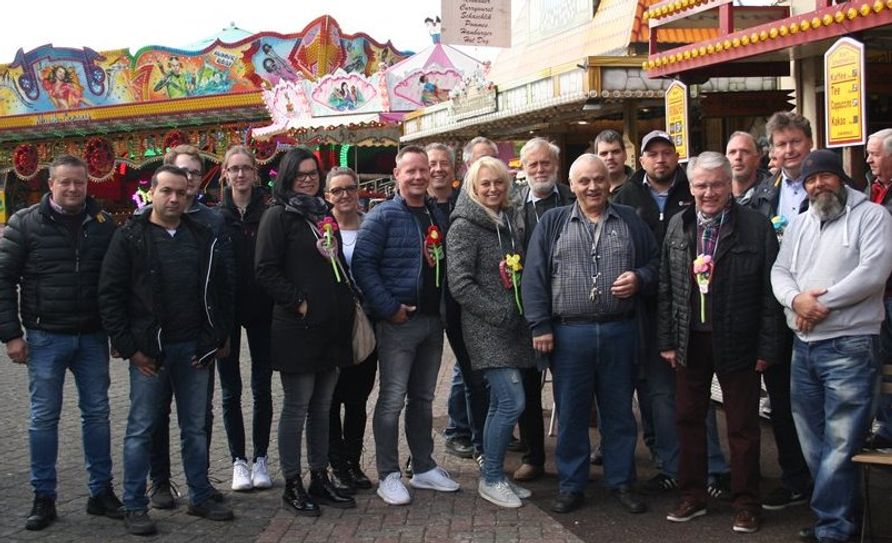 Mit Vertretern aus Politik, Verwaltung und des Bremervörder City- und stadtmarketings wurde der Frühjahrsmarkt am Freitag offiziell eröffnet. Foto: af