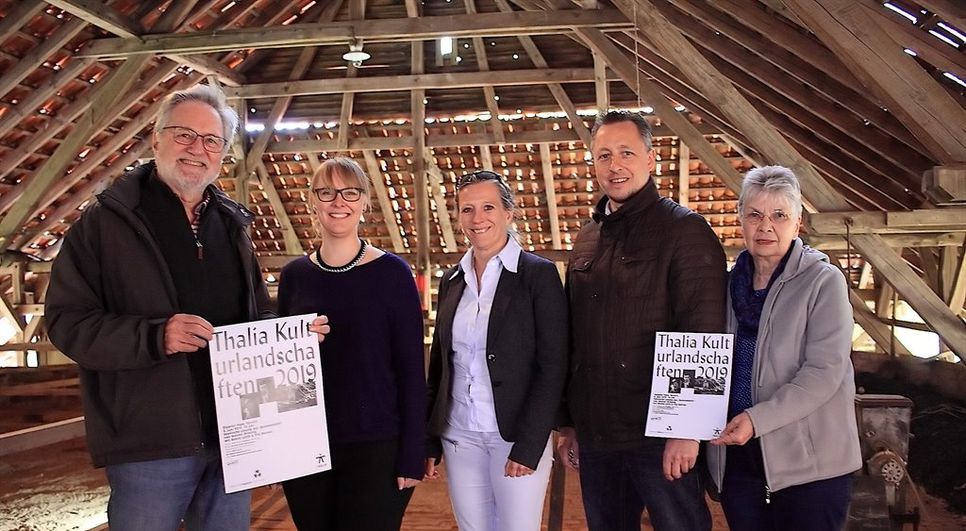 Sie freuen sich auf einen besonderen Abend in der Ziegelei Bevern: Manfred Wohlers (v.l.), Claudia May, Marion Köhler, Mathias Betz und Karin Eckhoff.  Foto: ls