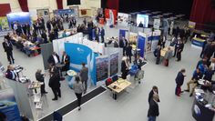 Zahlreiche Aussteller hatten ihre Stände zur 8. Breitbandmesse in der Stadthalle aufgebaut und schweres Spezial-Gerät konnte auf dem Freigelände besichtigt werden.  Fotos: hc