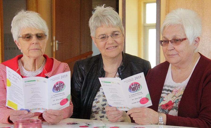 Heidrun Michaelis (Guttempler), Dagmar Terbeck-Paul (KIBS) und Edelgard Kairies (Guttempler) (v. li.) bereiten den ersten Selbsthilfetag im Landkreis Osterholz am 25. Mai vor.  Foto: jm