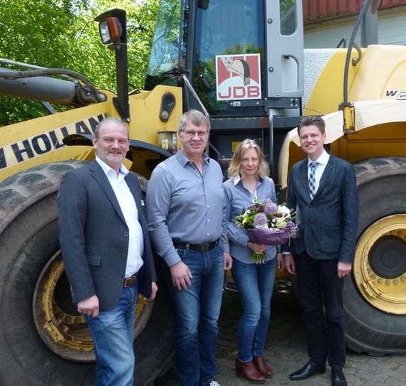 PASST!-Berater Wolfgang Scheller, Hans-Joachim und Manuela Drewes (JDB) mit dem Leiter des Jobcenters, Gregor Stein (v.l.). Foto: eb