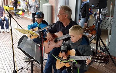 In diesem Jahr wird sich die Kreismusikschule wieder mit einem Tag der offenen Tür am Vörder Stadtfest beteiligen. Foto: eb
